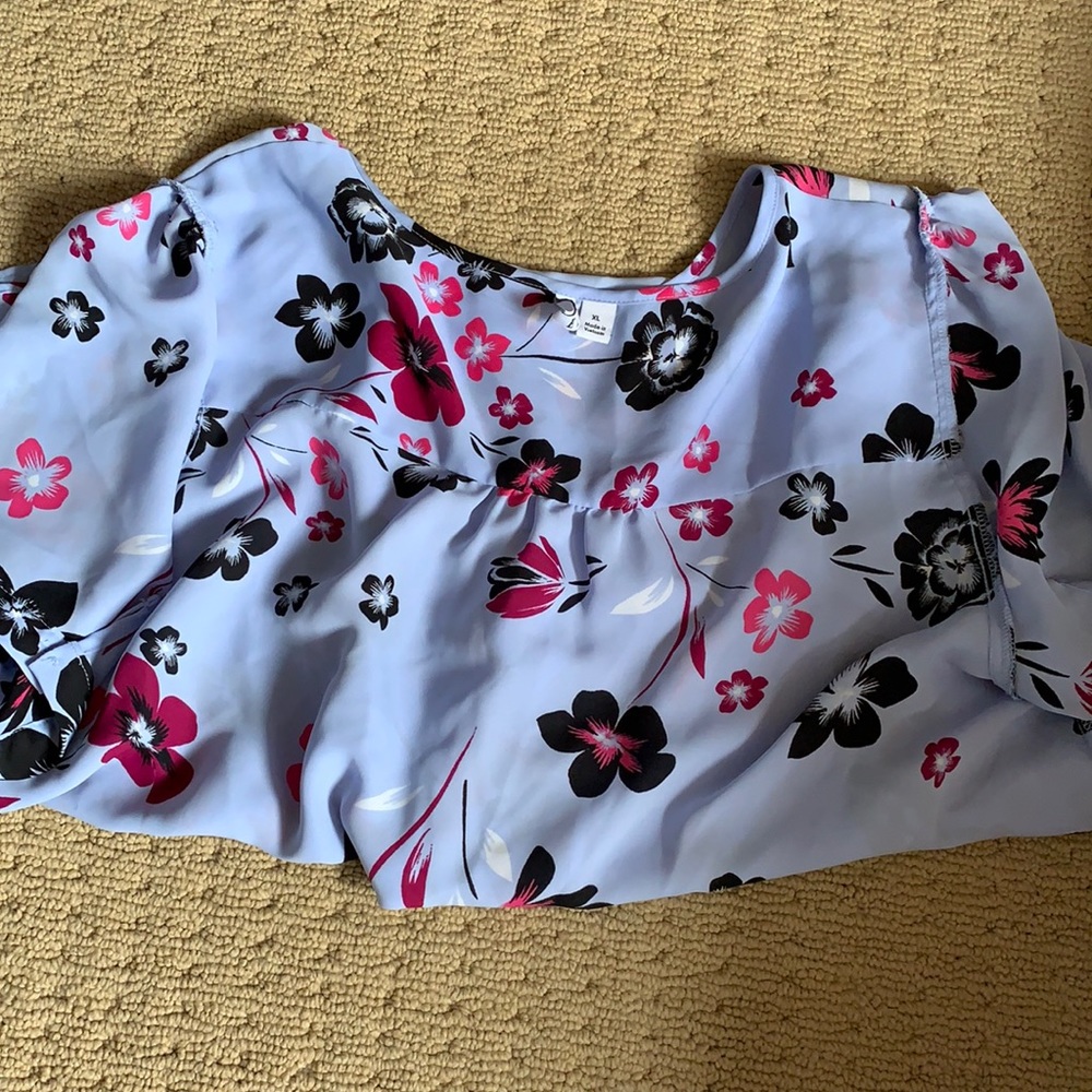 COPY - Gorgeous flowers top/shell